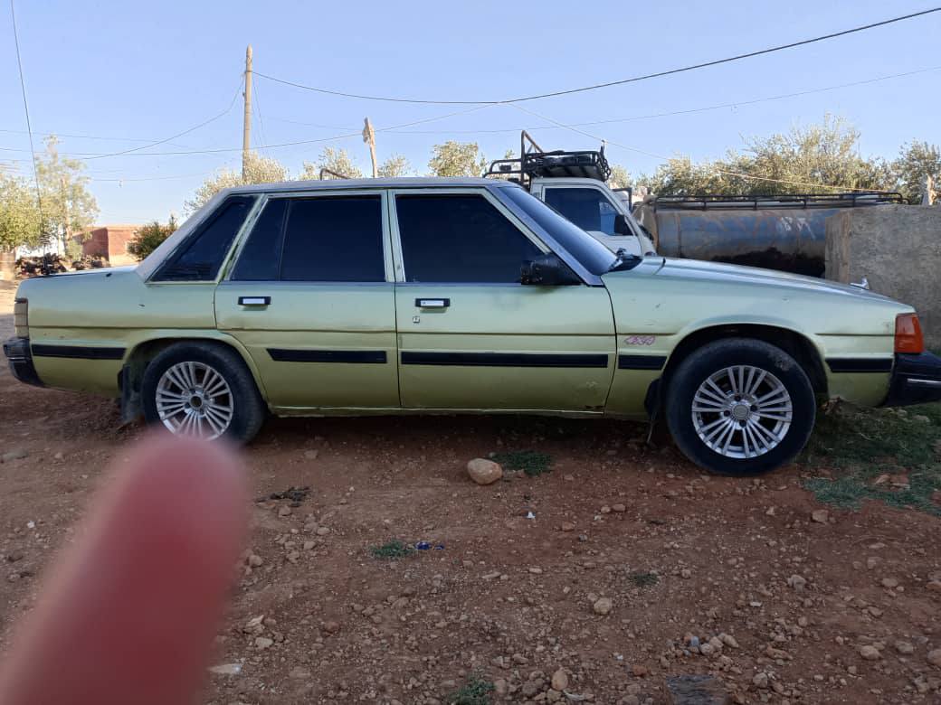 مازدا 929 1983 - صورة 2