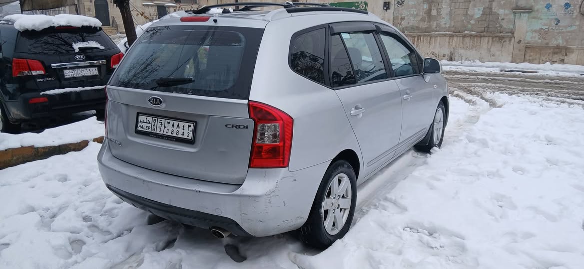 كيا كارينز 2007 - صورة 4