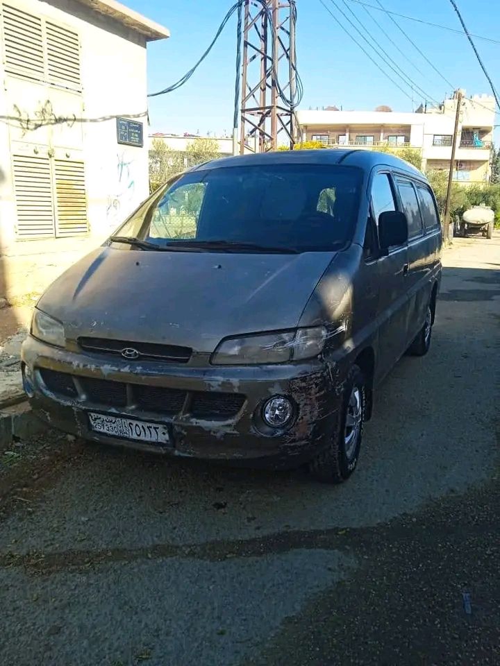 هيونداي ستاركس 1999 - صورة 1