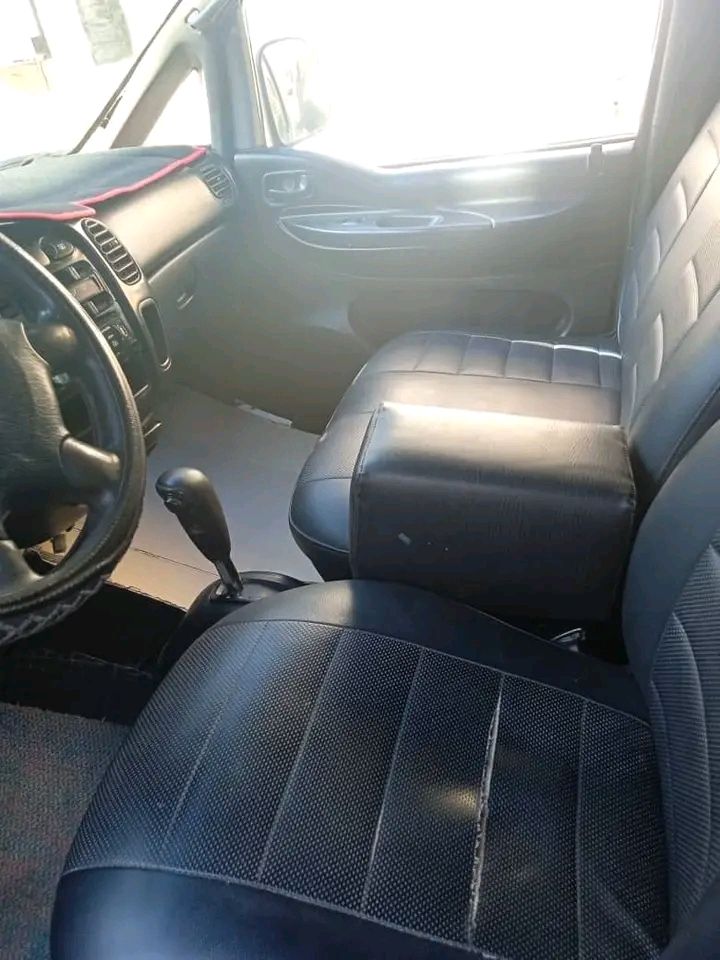 هيونداي ستاركس 1999 - صورة 4