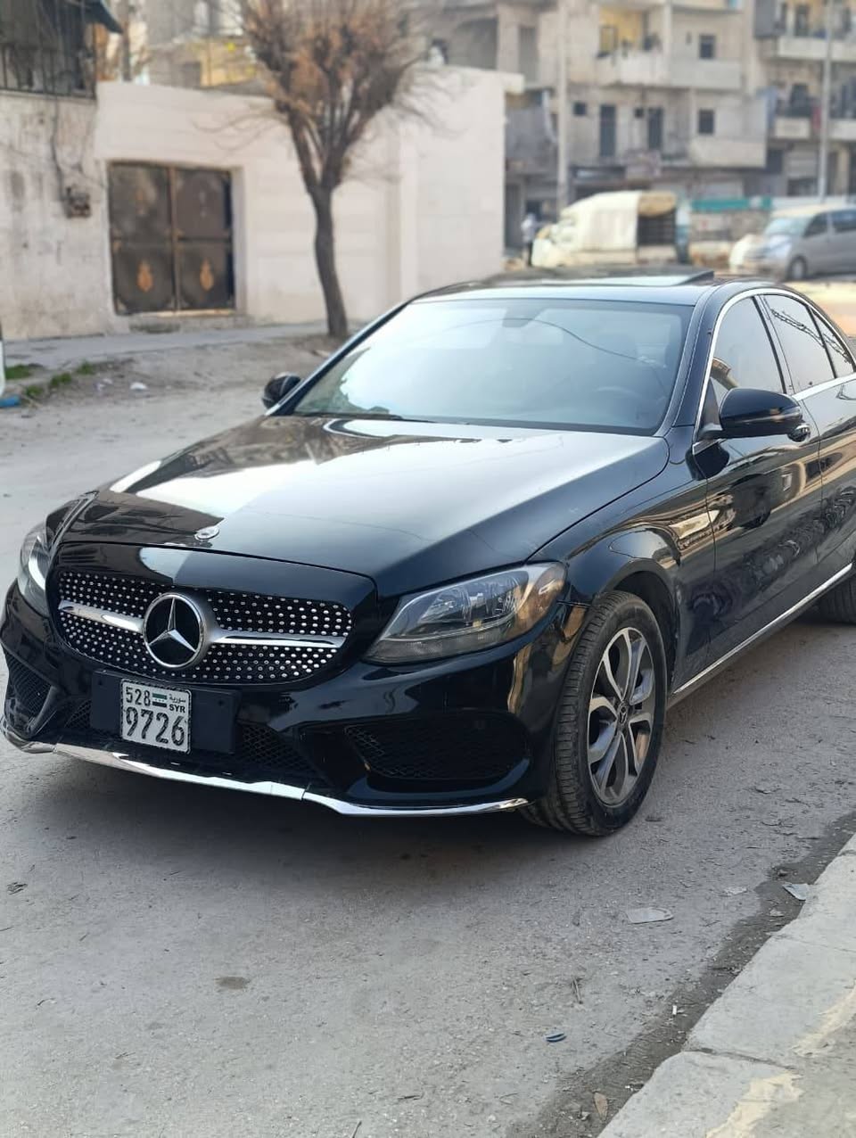 مرسيدس C300 2018 - صورة 2