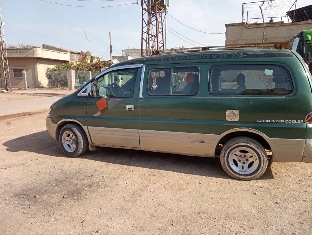 هيونداي ستاركس 2001 - صورة 1