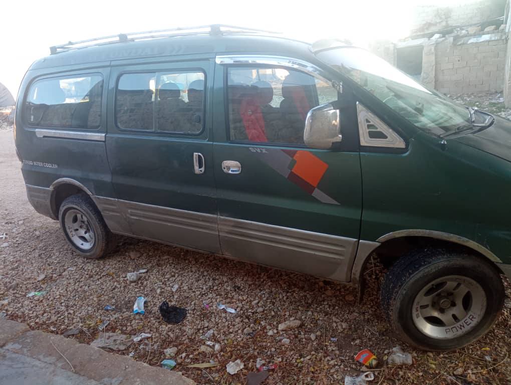 هيونداي ستاركس 2001 - صورة 5