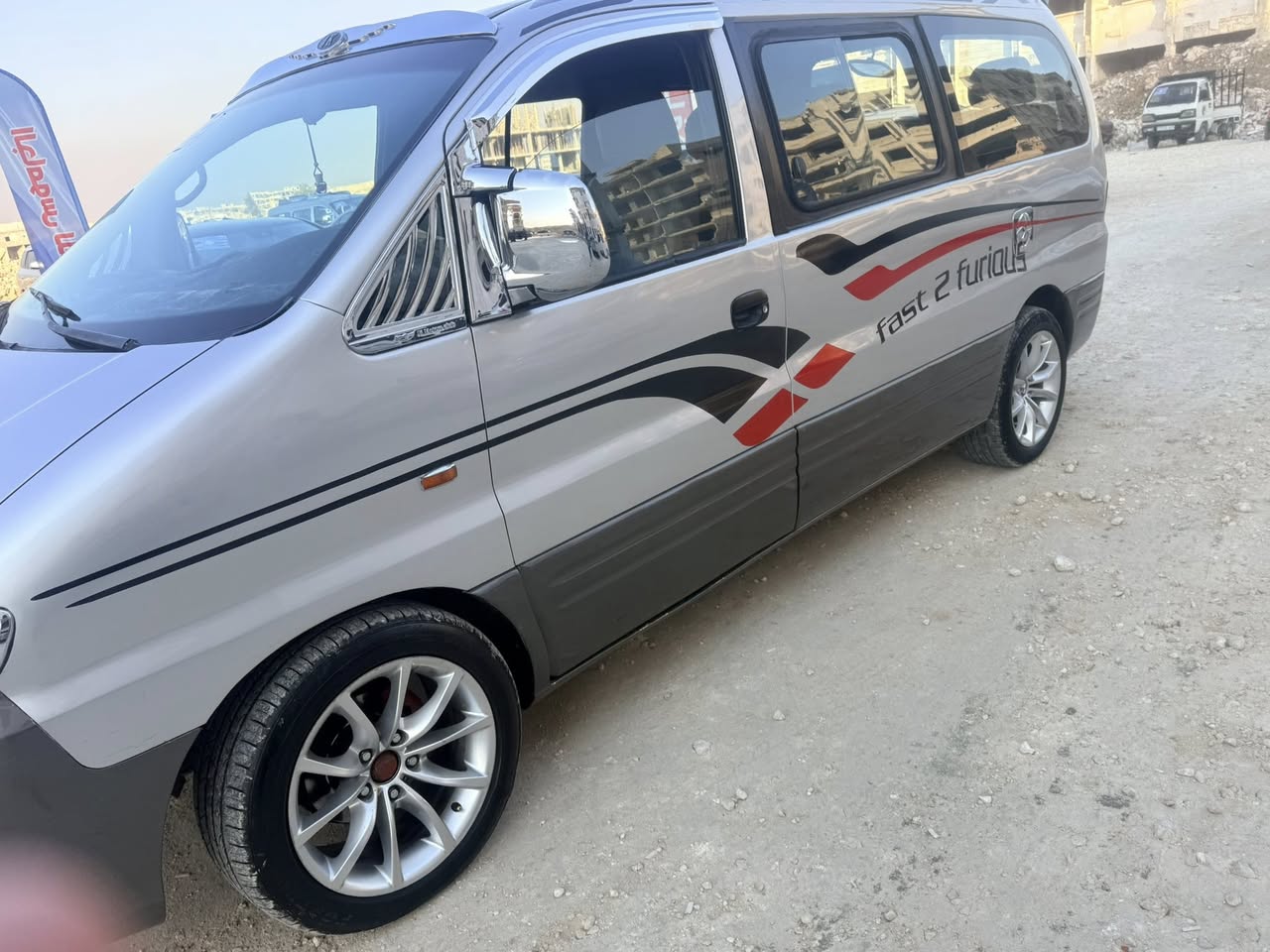 هيونداي ستاركس 2001 - صورة 2