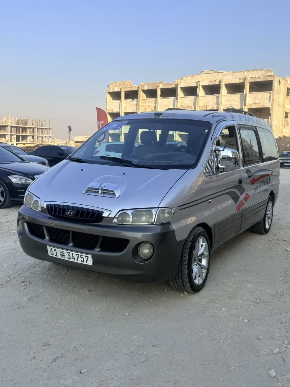 هيونداي ستاركس 2001 - صورة 3