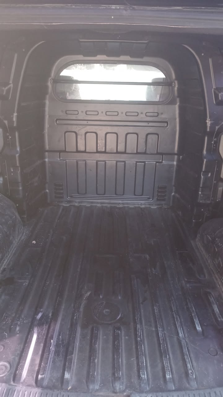 هيونداي H1 غراند 2013 - صورة 4