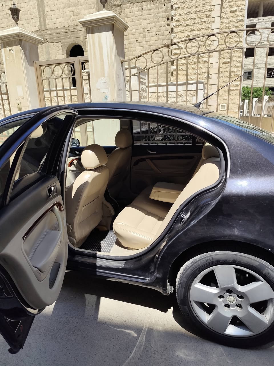 سكودا سوبيرب 2003 - صورة 4