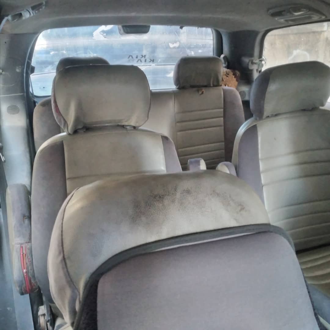 كيا كرنفال 2002 - صورة 2