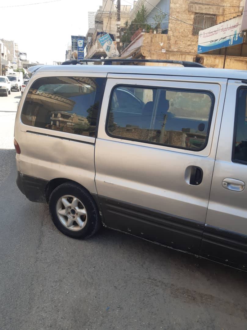 هيونداي ستاريكس 1998 - صورة 1