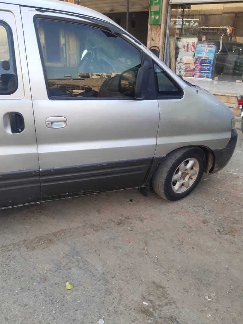 هيونداي ستاريكس 1998 - صورة 4