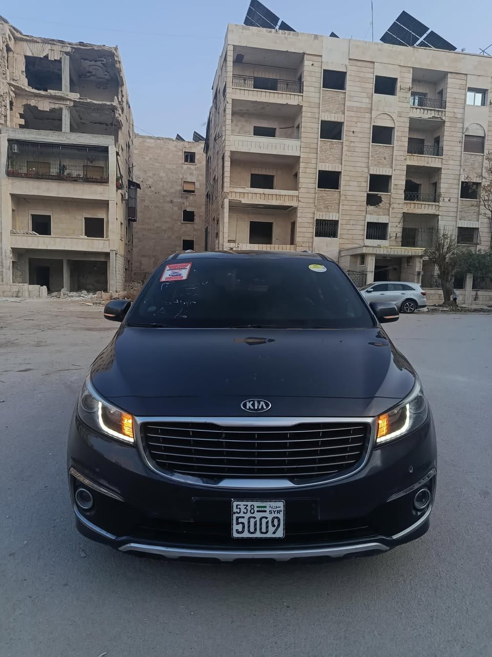 كيا كرنفال 2017 - صورة 1