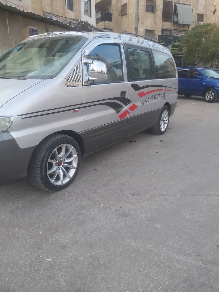 هيونداي H-100 2001 - صورة 1