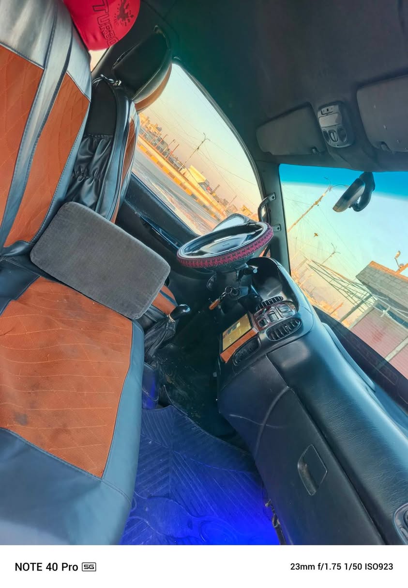 هيونداي ستاركس 2001 - صورة 3