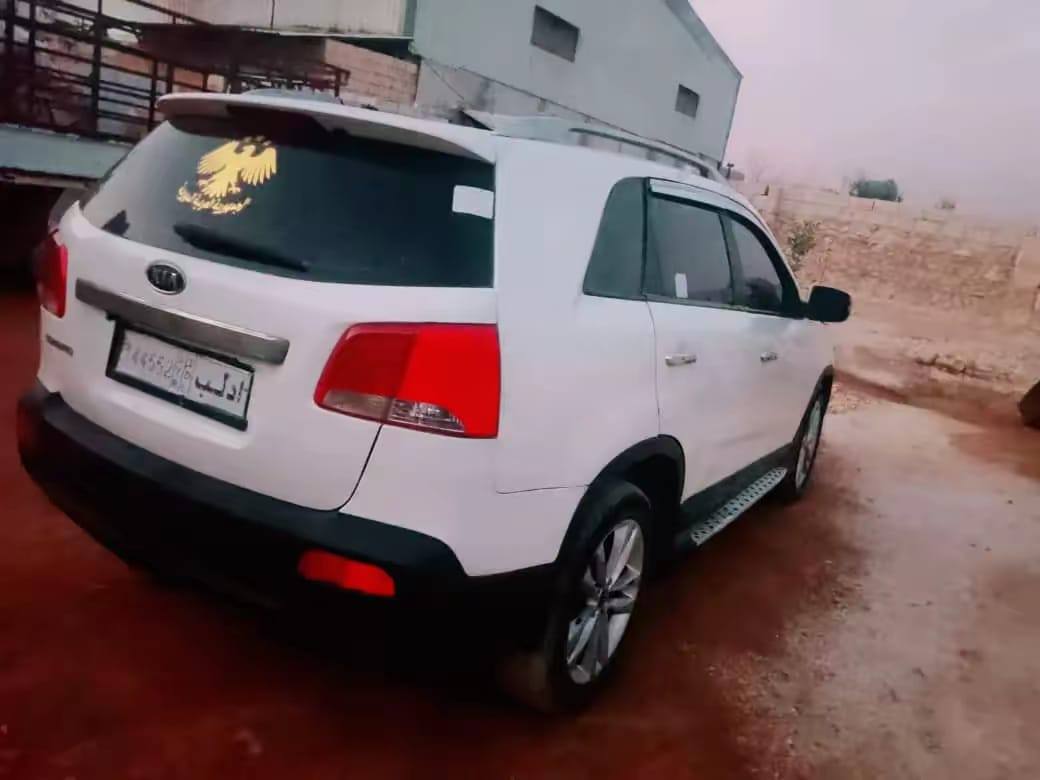 كيا سيرنتو 2011 - صورة 1