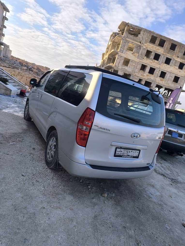 هيونداي ستاركس 2010 - صورة 3