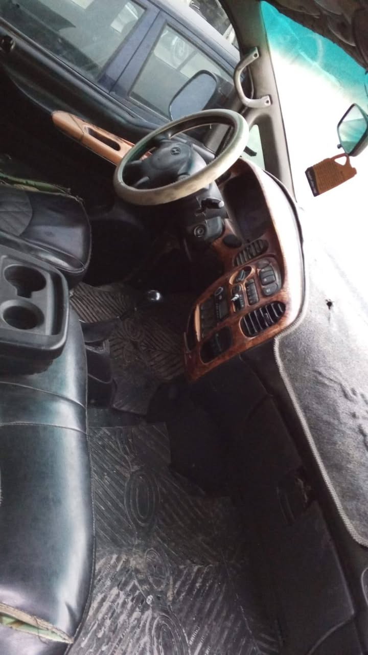 هيونداي ستاركس 2000 - صورة 2