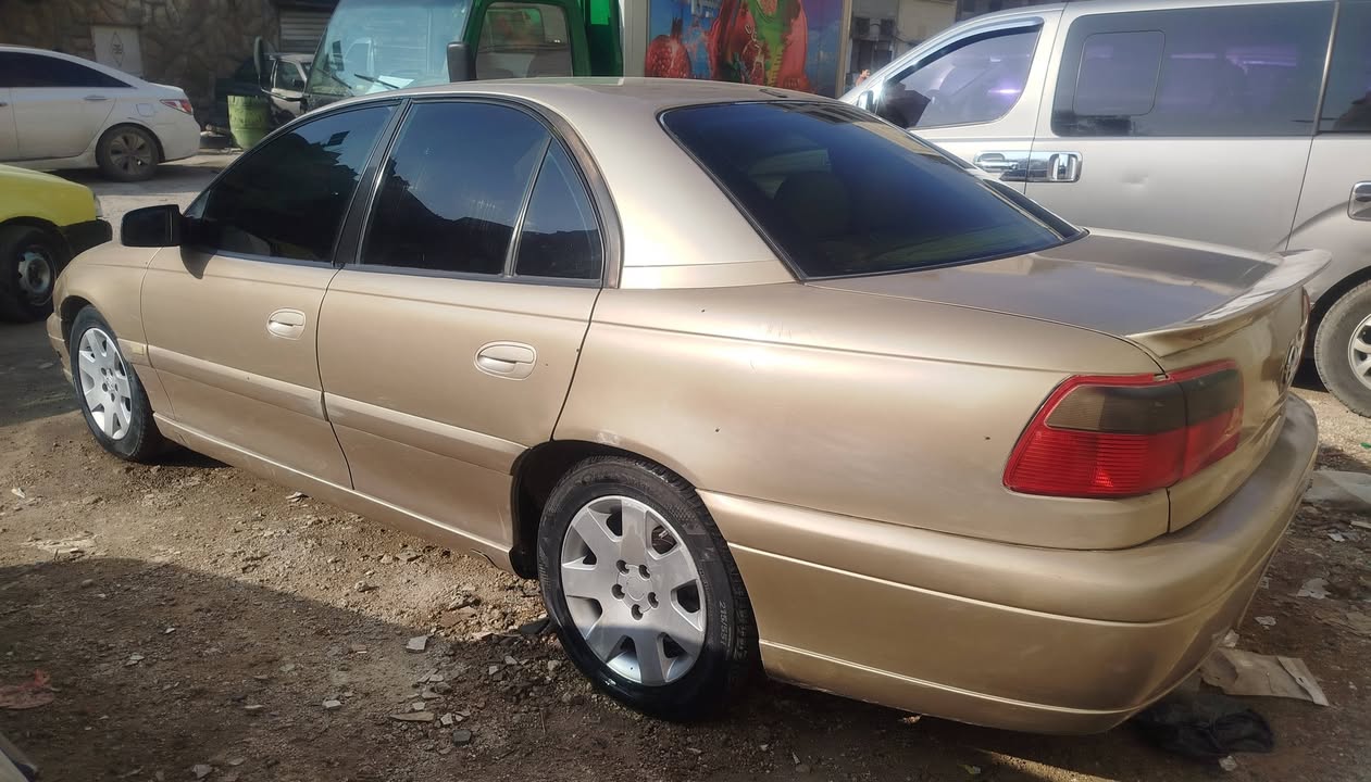 أوبل أوميغا 2001 - صورة 1