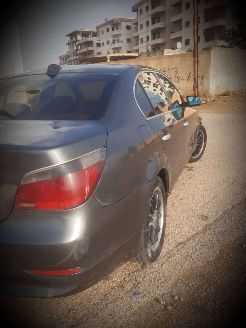 Bmw e60 2005 - صورة 4