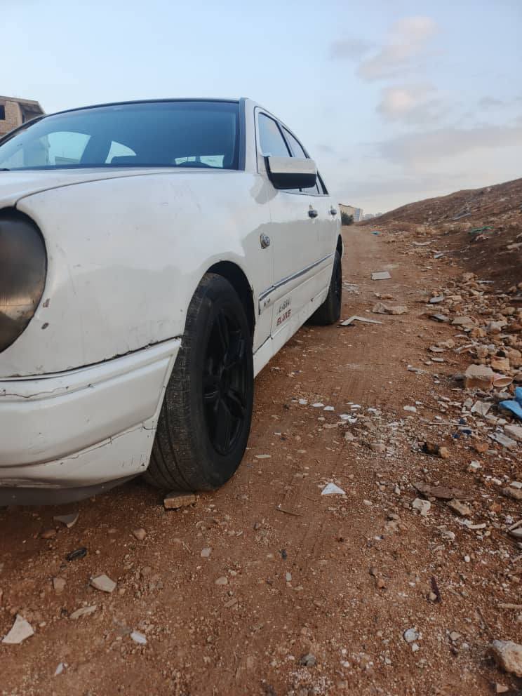 مرسيدس نملة 2002 - صورة 5