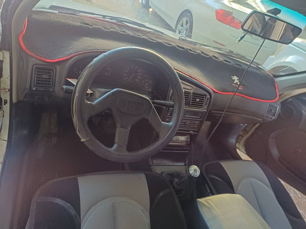 بيجو ٤٠٥ 1993 - صورة 1