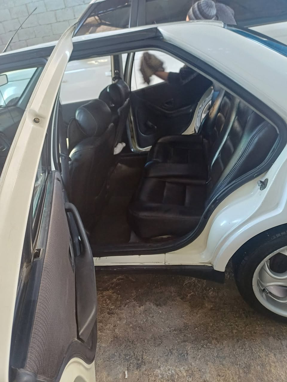 بيجو ٤٠٥ 1993 - صورة 2