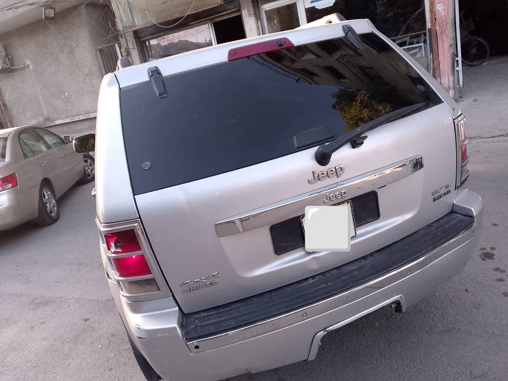 جيب شيروكي 2006