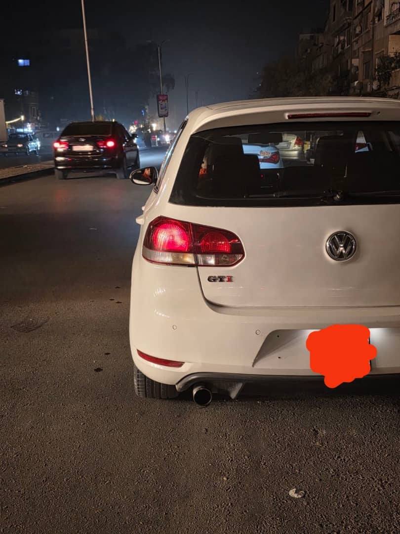 فولكس فاجن غولف GTI 2012 - صورة 1