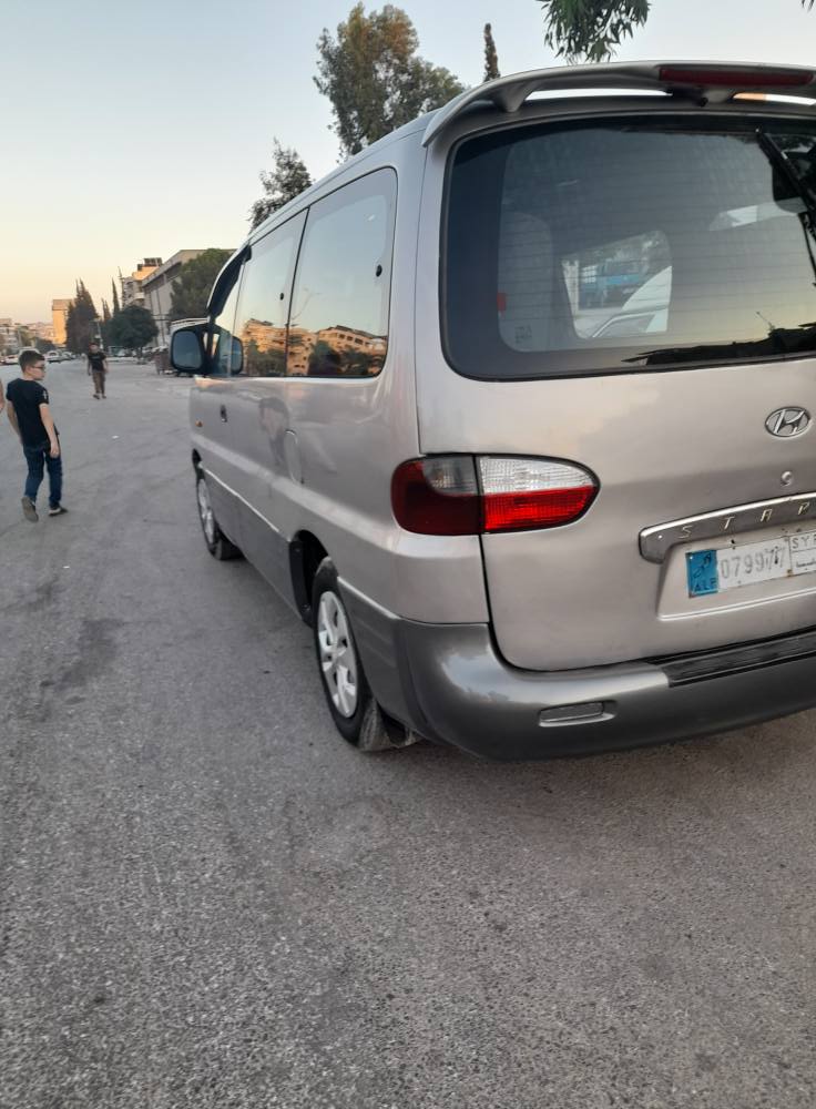 هيونداي ستاركس 2003 - صورة 4