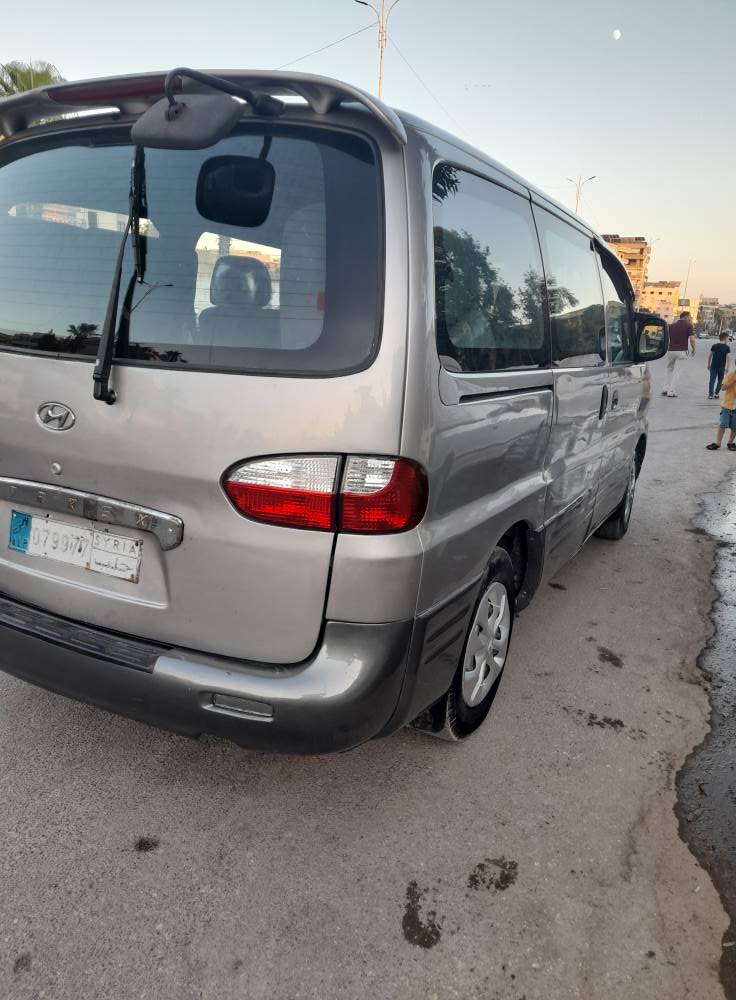 هيونداي ستاركس 2003 - صورة 5