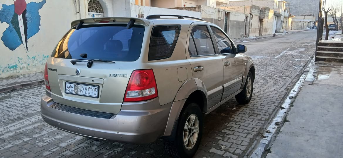 كيا سيرنتو 2003 - صورة 3