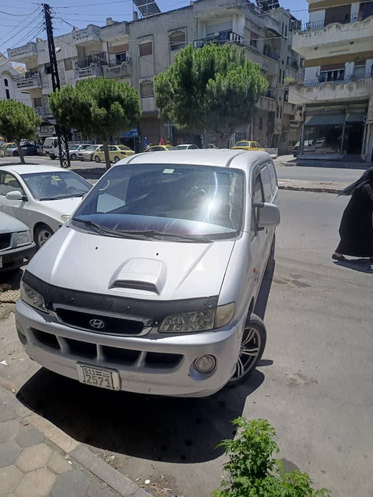 هيونداي ستاريكس 2007 - صورة 1