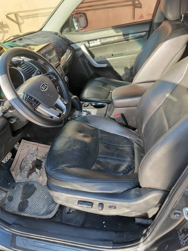 كيا سورينتو 2011 - صورة 4