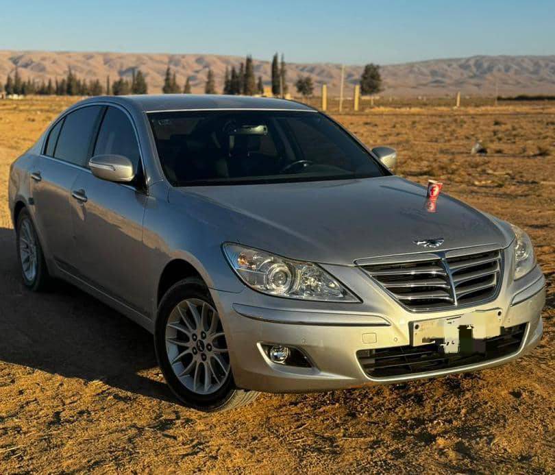 هيونداي جينيسس 2002