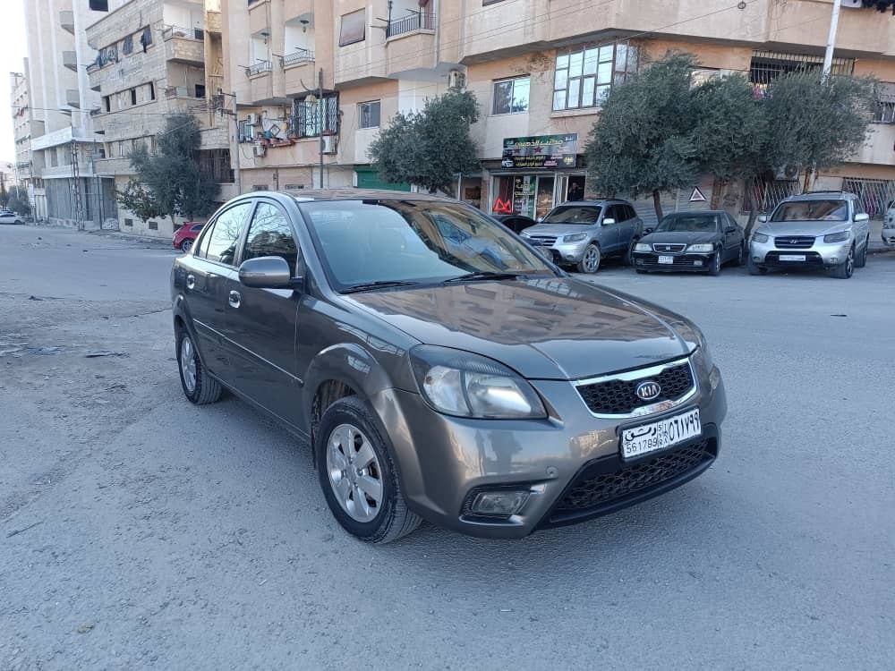 كيا ريو 2011 - صورة 1