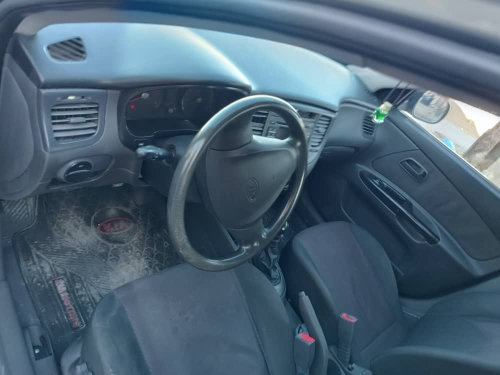 كيا ريو 2011 - صورة 4