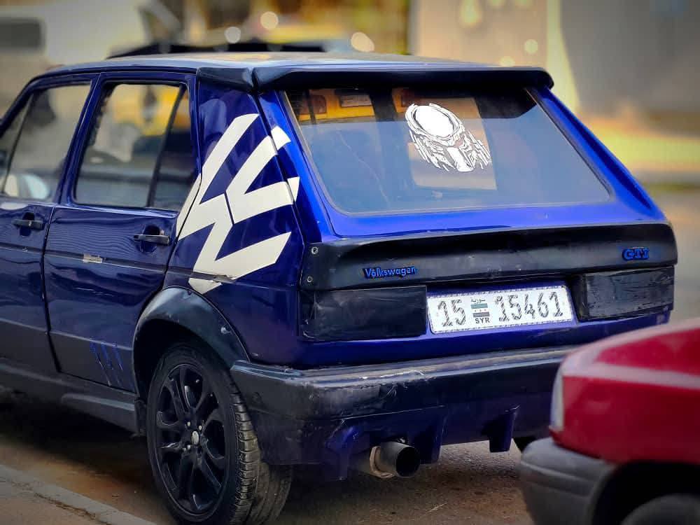 فولكس فاجن جولف MK1 1976 - صورة 1