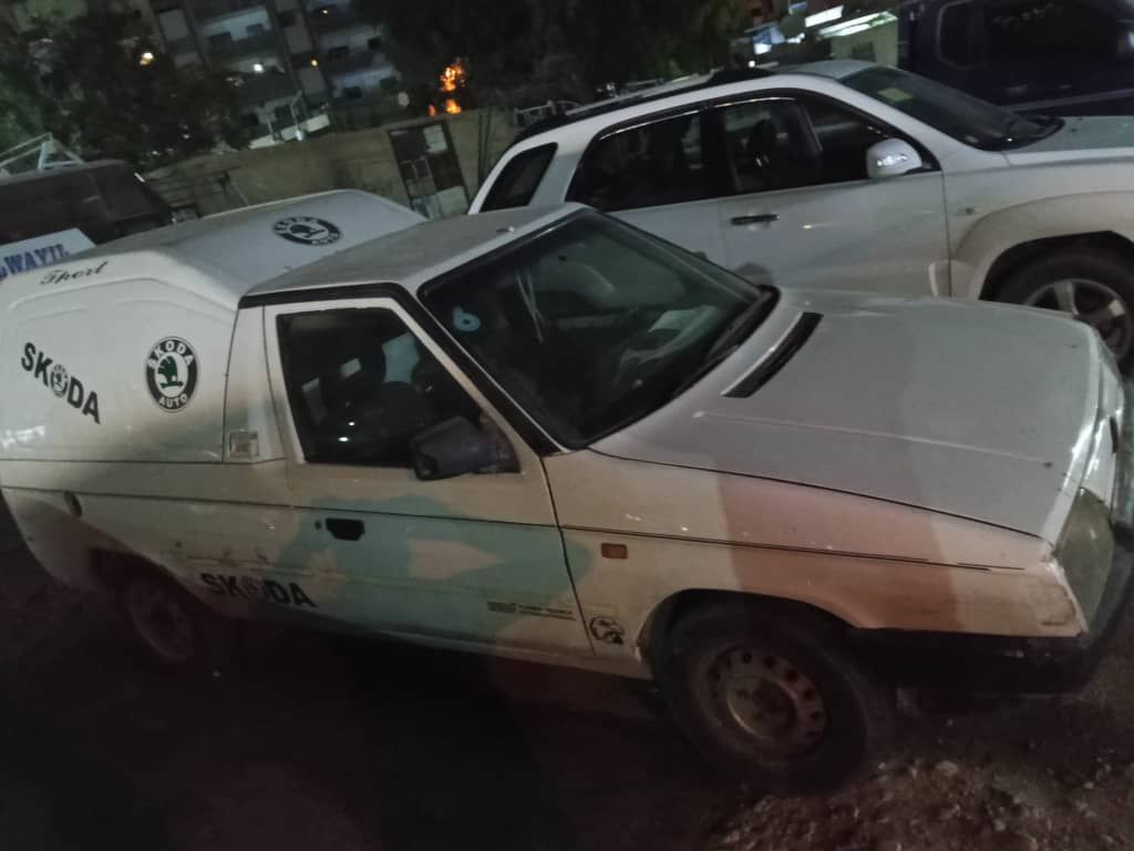 سكودا بيك اب 1993 - صورة 3