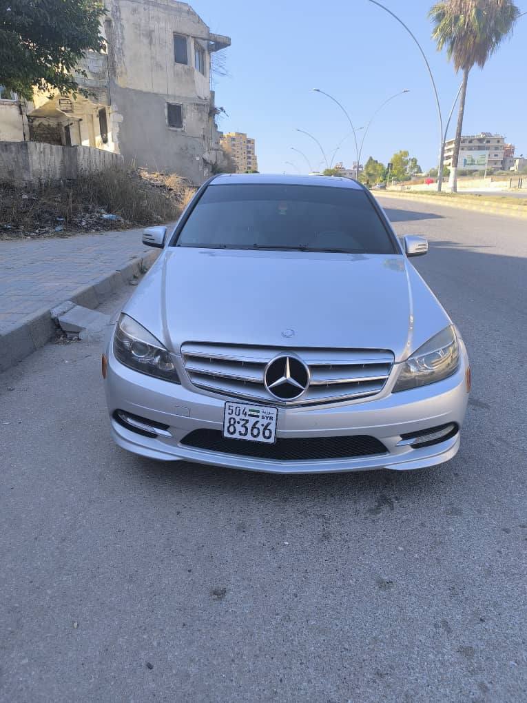 مرسيدس سي 300 2011 - صورة 1