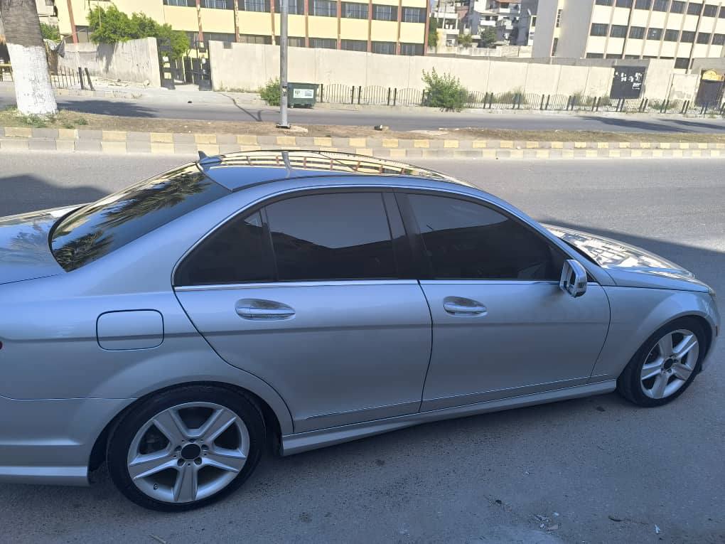 مرسيدس سي 300 2011 - صورة 3