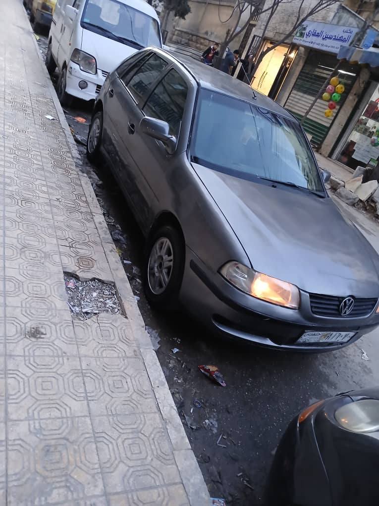 فولكس بولو 2003 - صورة 1