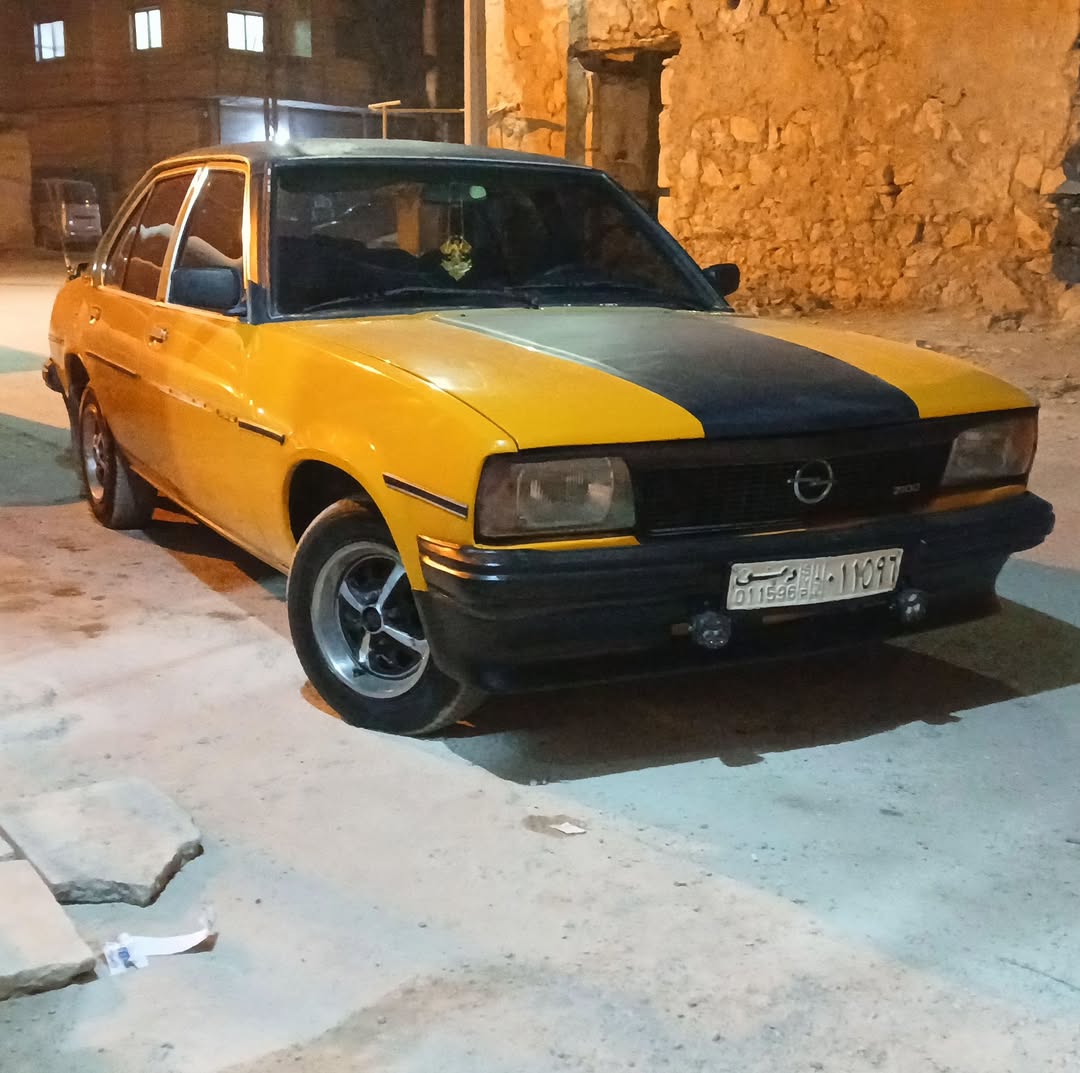 اوبل سكونا 1977