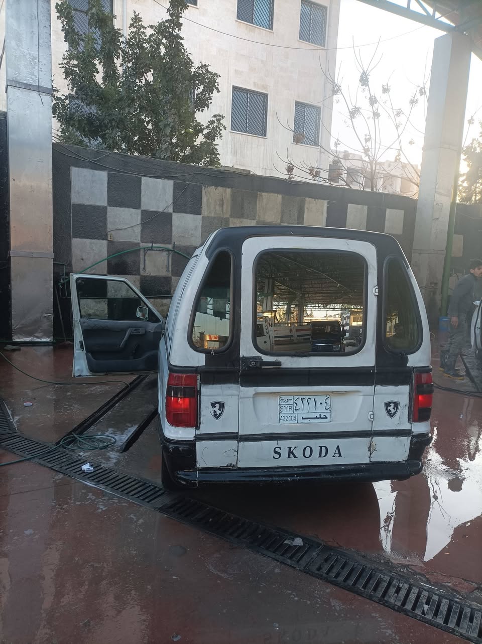 سكودا بيك اب 1997 - صورة 3