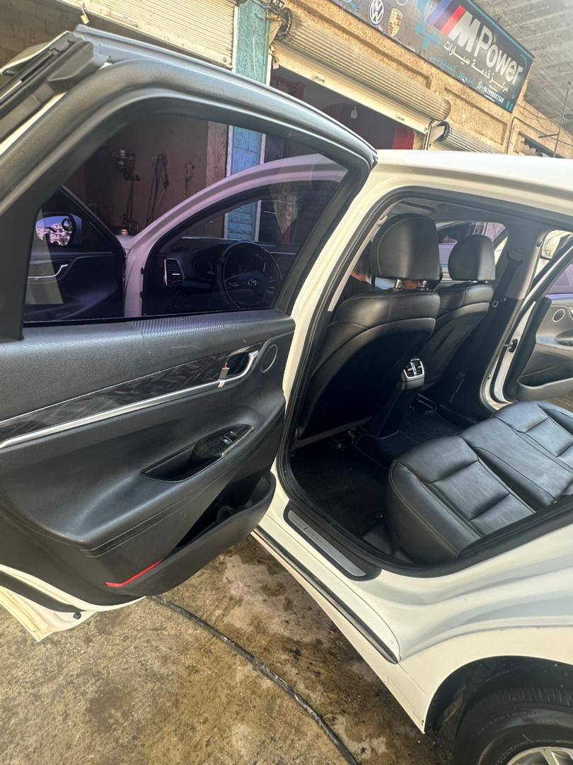 هيونداي ازيرا 2018 - صورة 3