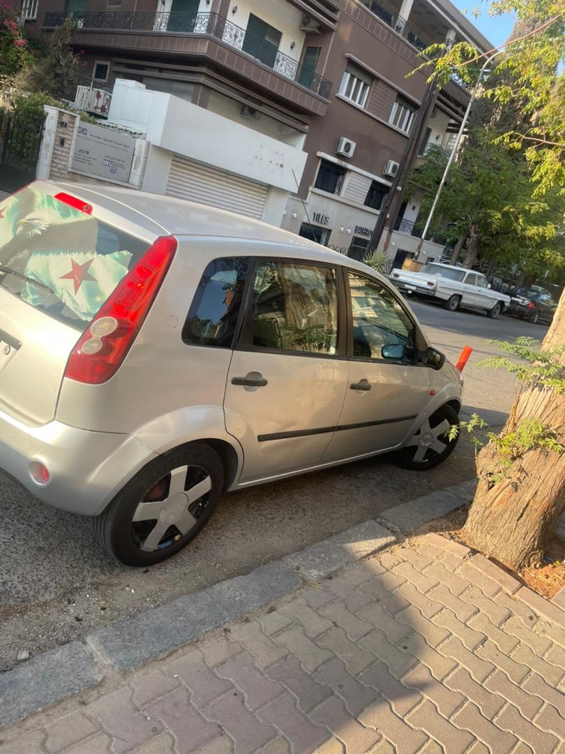 فورد فيستا 2008 - صورة 2