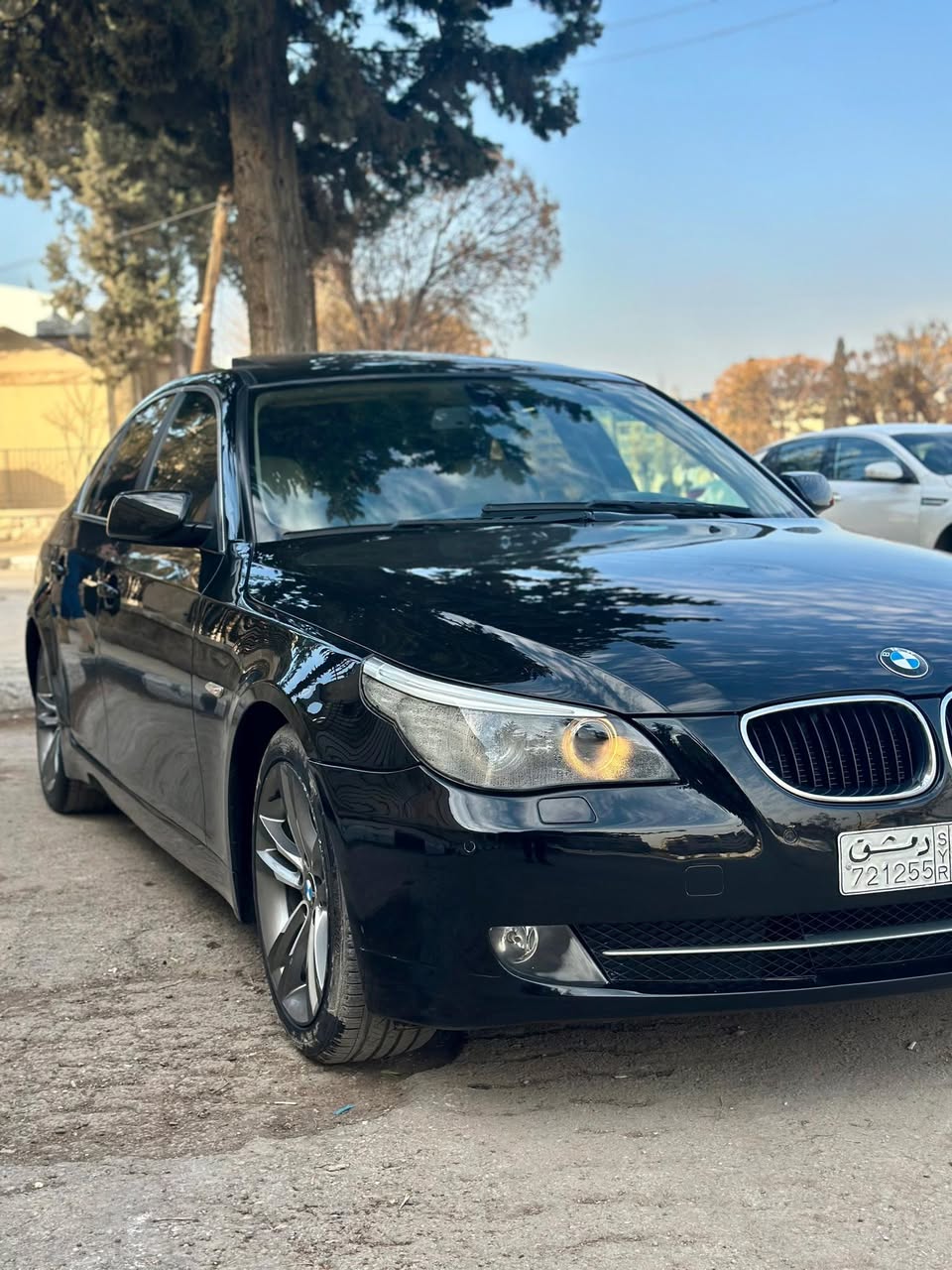 BMW 520 i 2010 - صورة 2
