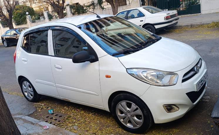 كيا مورنيغ 2012 - صورة 2