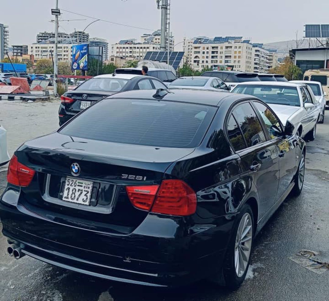 بي إم دبليو 328 2010