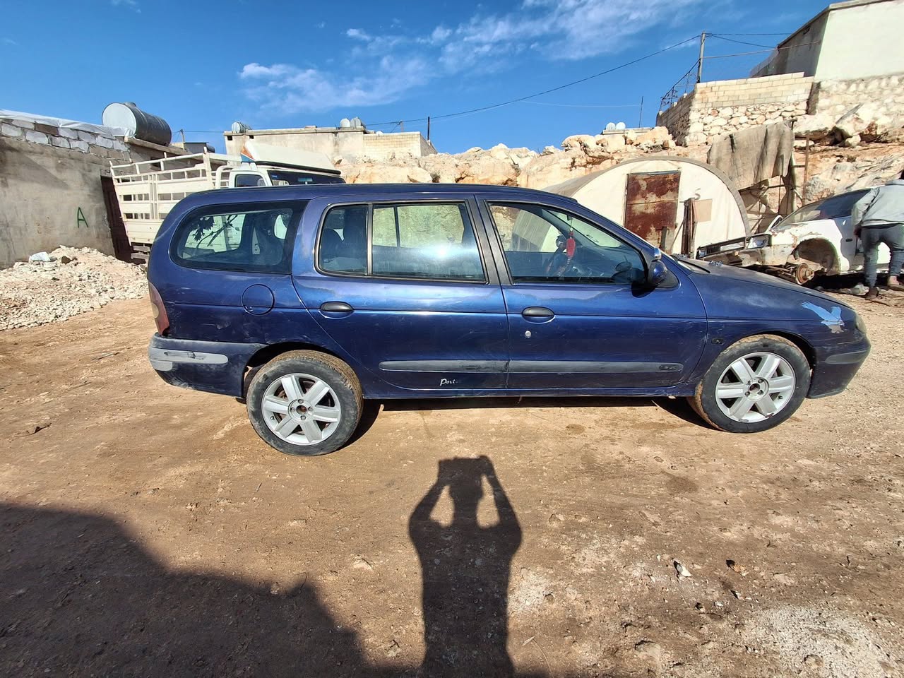 رينو ميغان 2002 - صورة 3