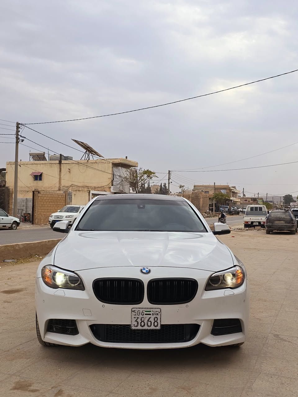 بي ام دبليو ٥٢٠ 2014 - صورة 1