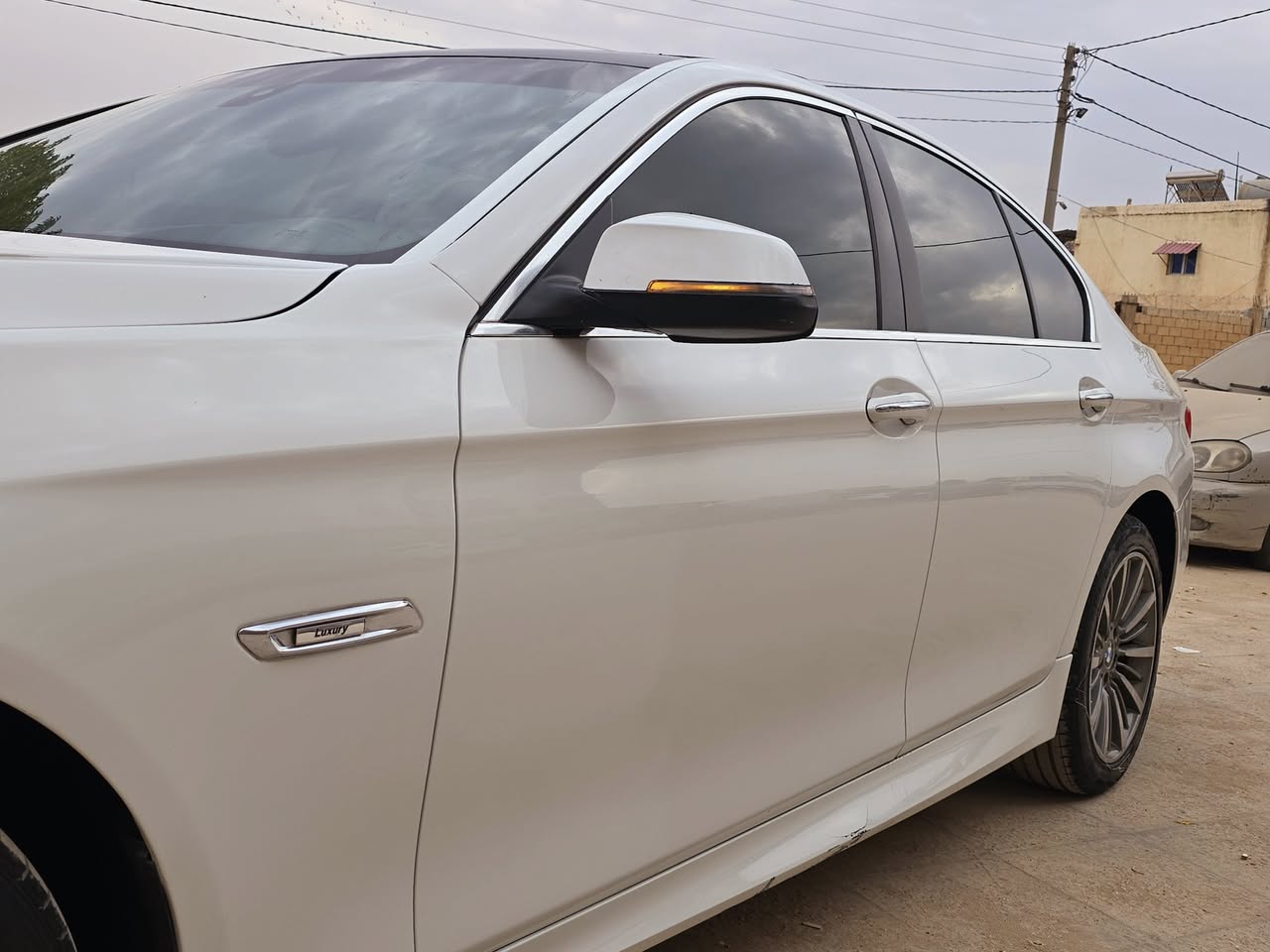 بي ام دبليو ٥٢٠ 2014 - صورة 2